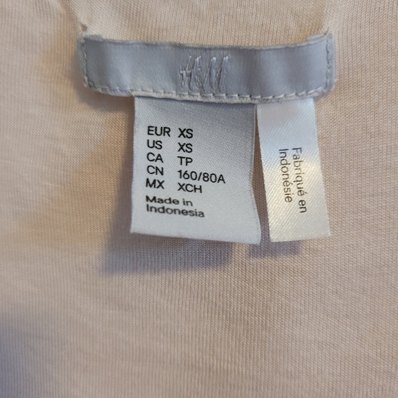 H&M Sleevless Cowl Neck Tank - Picture 6 of 6